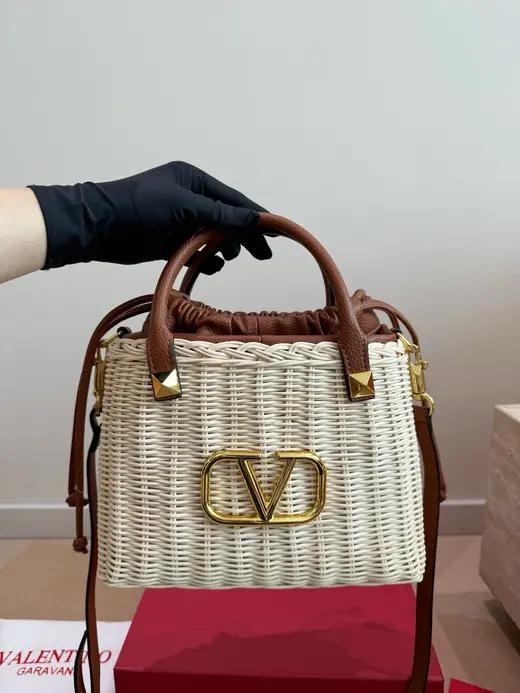 Valentino album