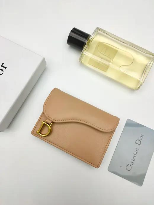 DIOR album