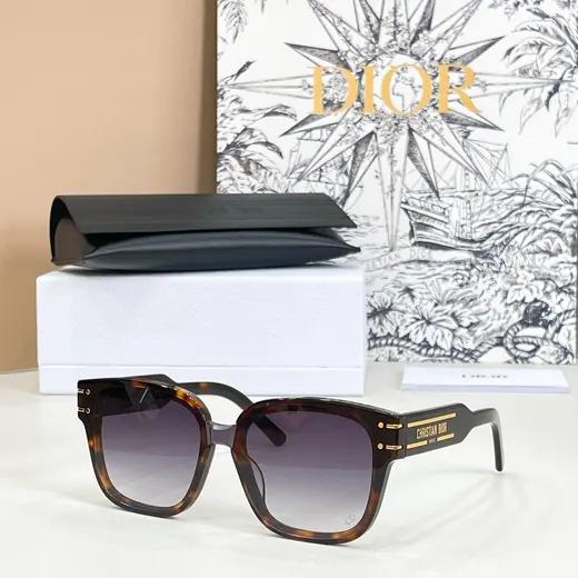 DIOR album